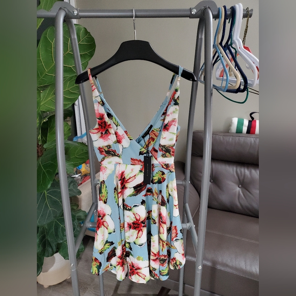CLEARANCE: BNWT Revamped Blue Floral Dress